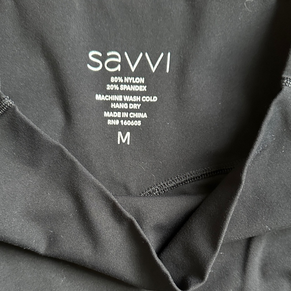 Black High-Waist Leggings - Picture 2 of 4